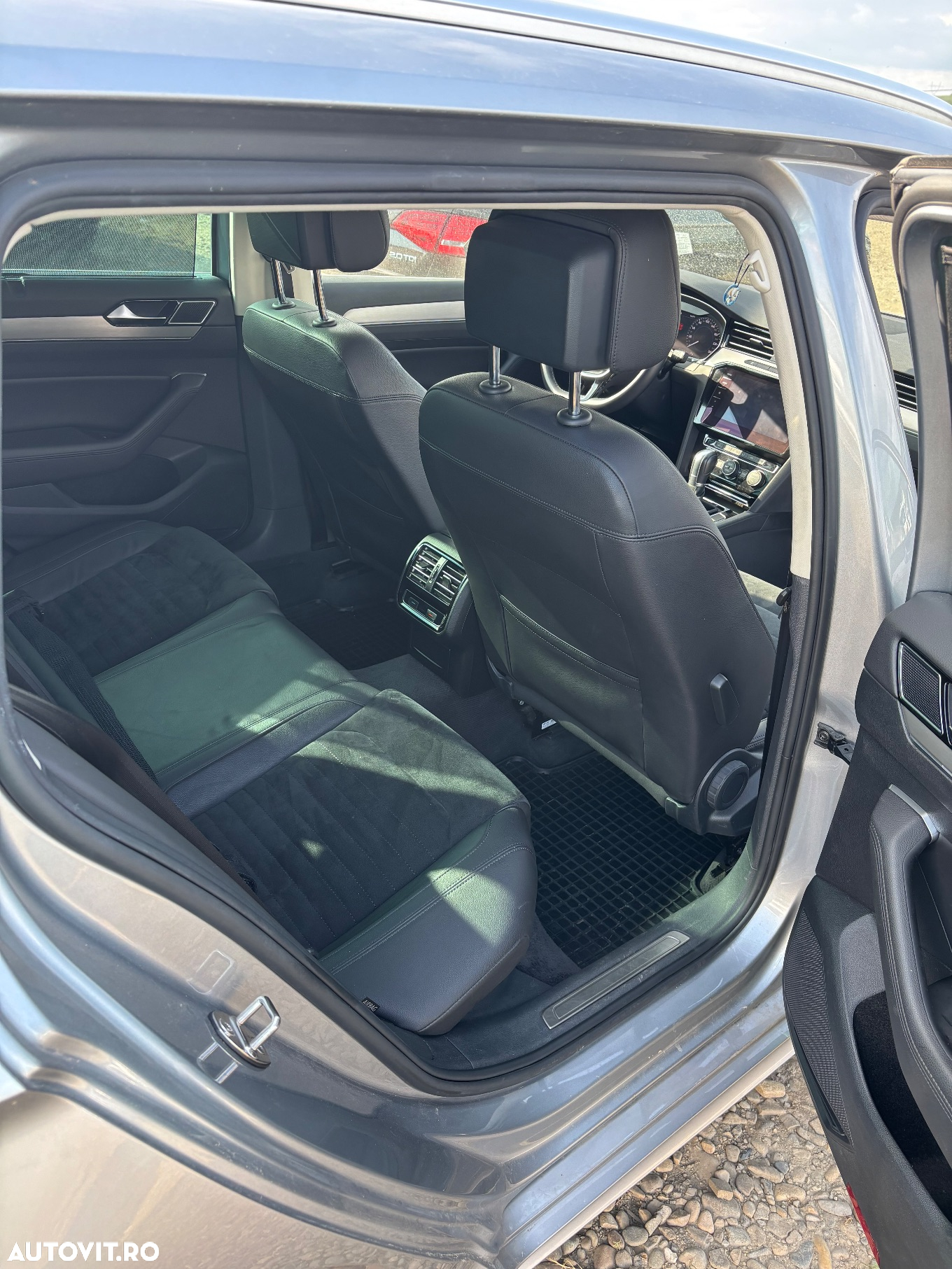 Volkswagen Passat Variant 2.0 TDI DSG R Executive - 10