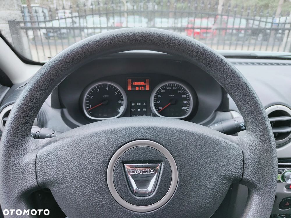 Dacia Duster 1.6 16V 105 4x2 Essentiel - 14