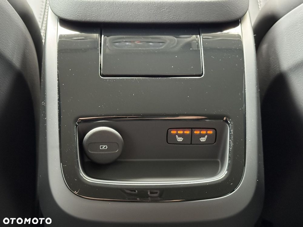 Volvo V90 T6 AWD Plug-In Hybrid Plus Dark - 26