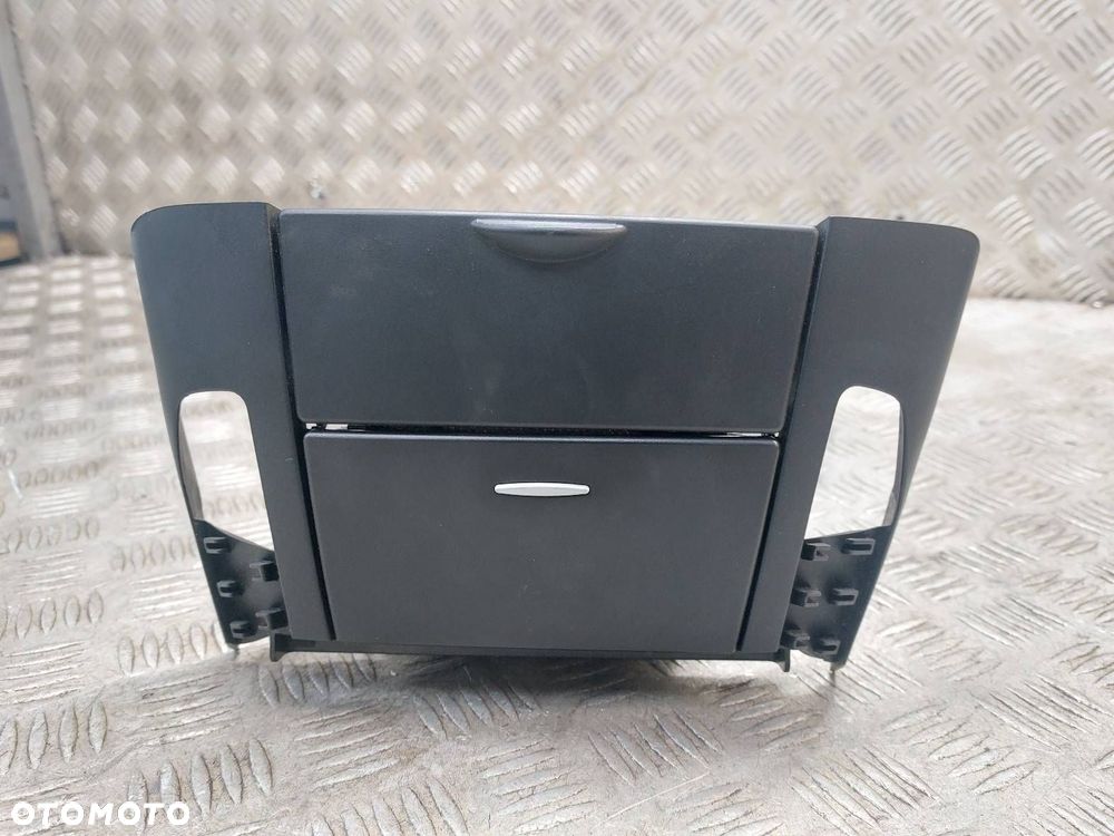 POPIELNICZKA KIA PROCEED I LIFT 84707-1H050 - 1