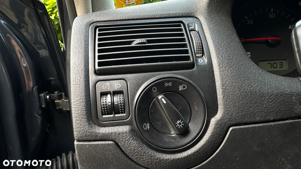 Volkswagen Golf - 11