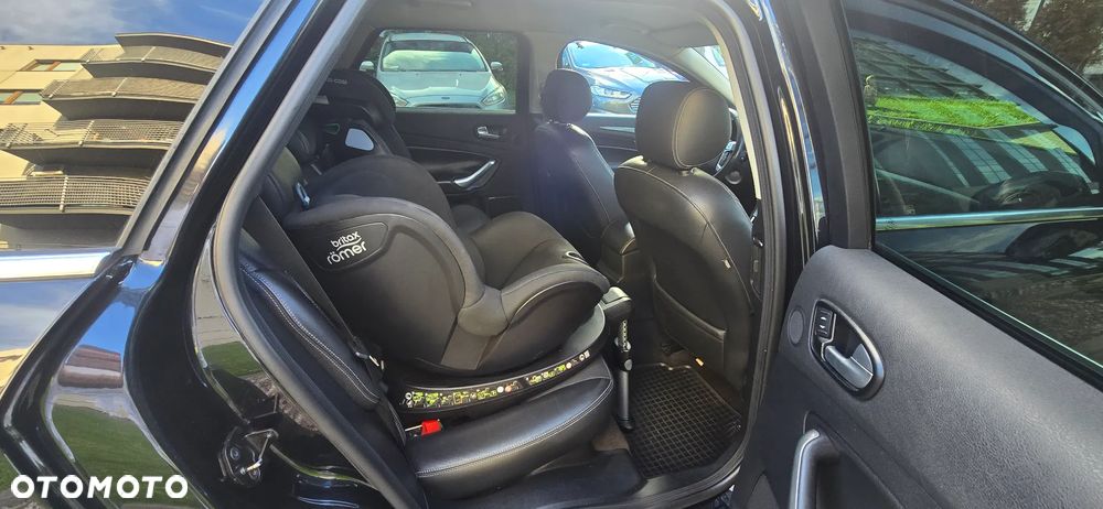 Ford Mondeo 2.0 TDCi Titanium - 11