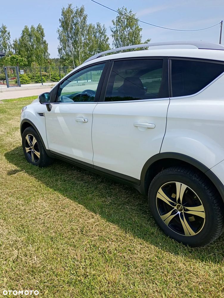 Ford Kuga 2.0 TDCi Titanium - 3