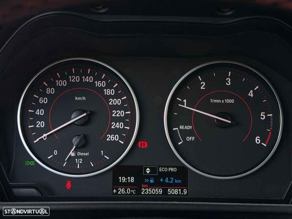 BMW 116 d EDynamics Line Sport — fotografia 15
