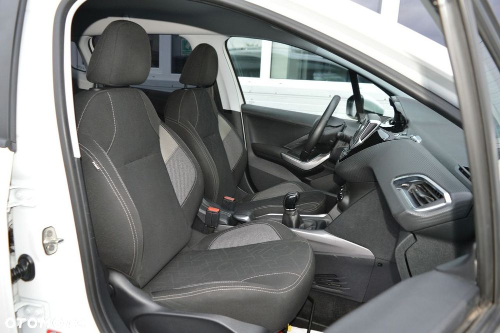 Peugeot 2008 1.2 Pure Tech Access - 30