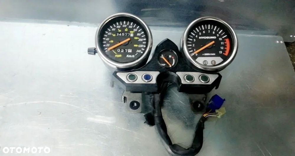 Hyosung GT 650 Comet 2006r liczniki zegary licznik zegar - 1