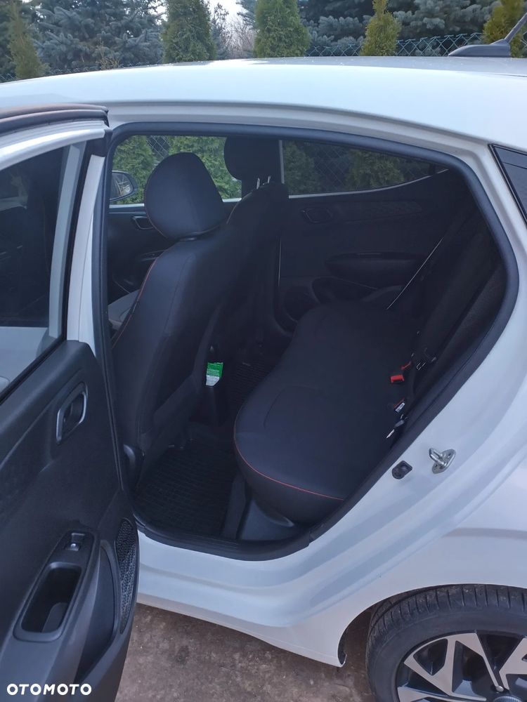 Hyundai i10 - 10