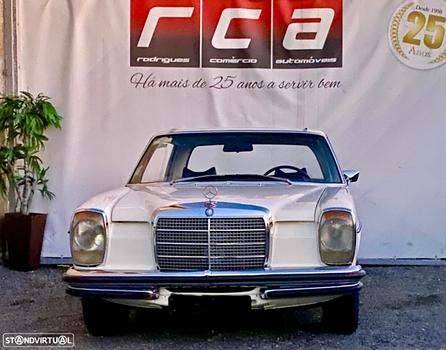 Mercedes-Benz 250 - 2
