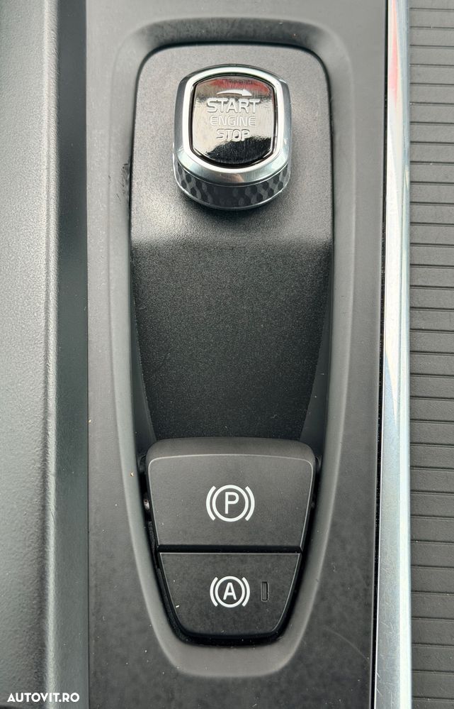 Volvo V60 D3 Momentum Pro - 23