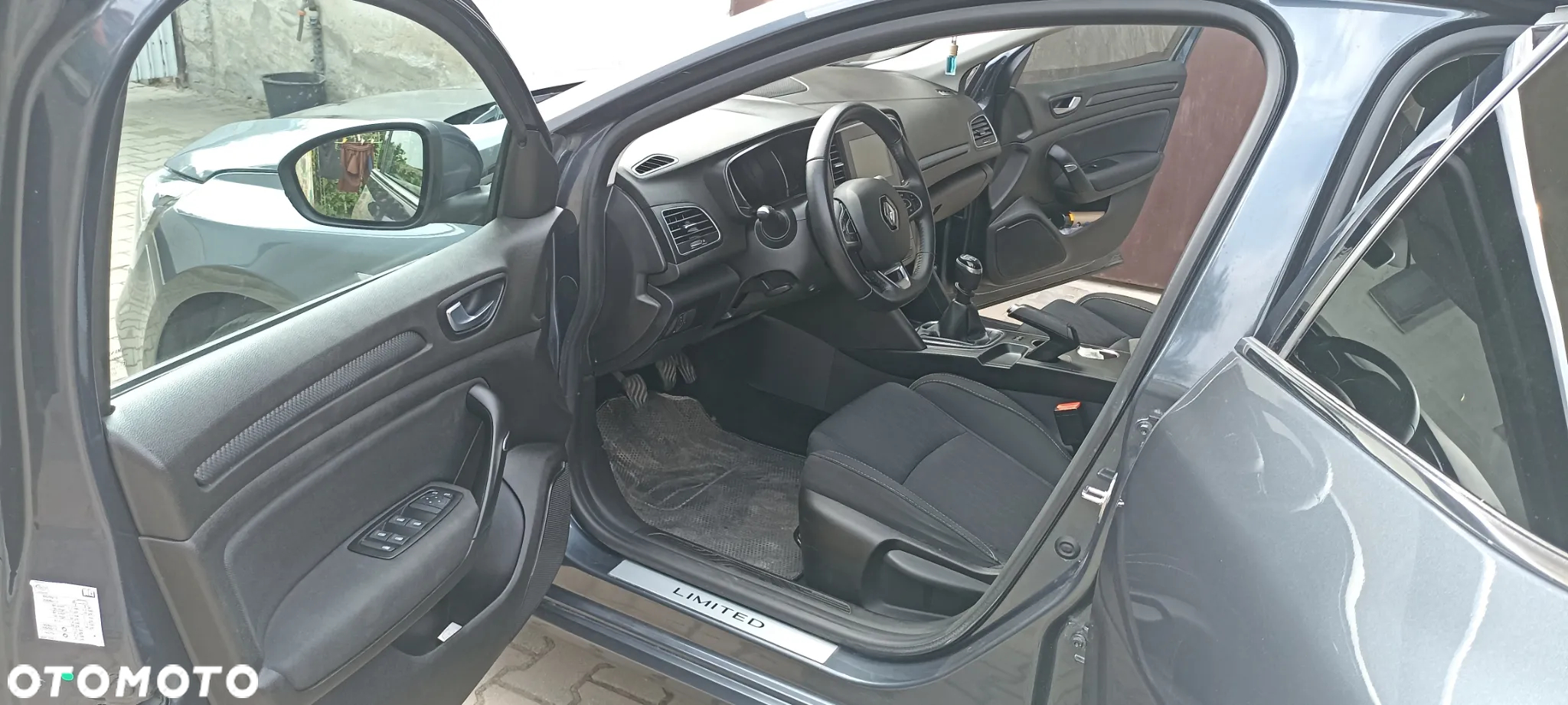 Renault Megane 1.3 TCe FAP Intens - 6
