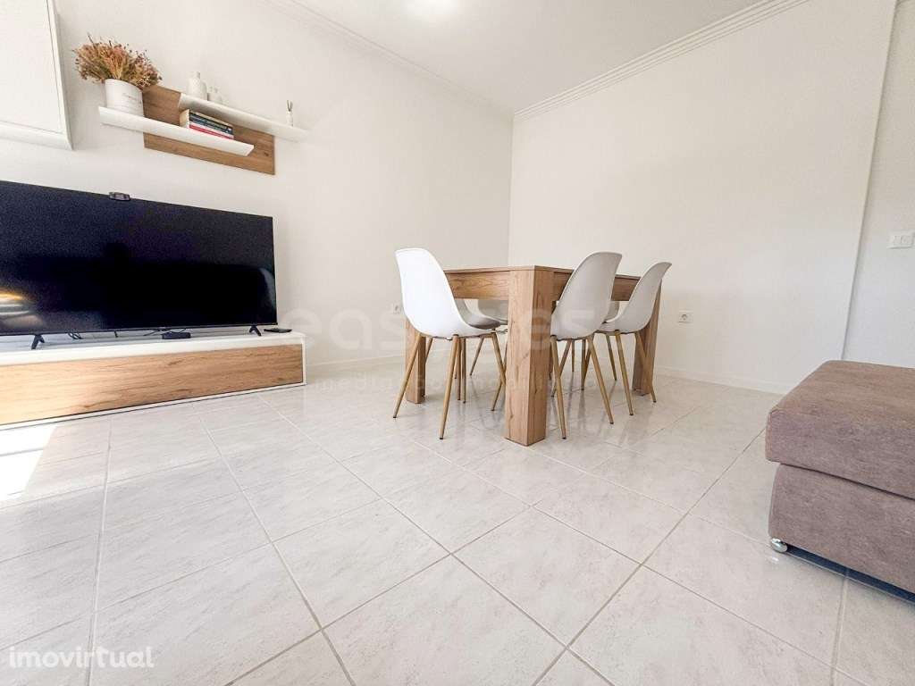 Apartamento T2 renovado na Moita com arrecadação - Grande imagem: 5/28