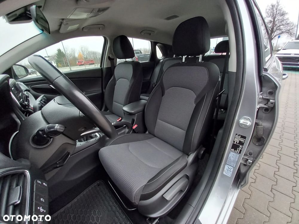 Hyundai i30 1.5 DPI Modern - 13