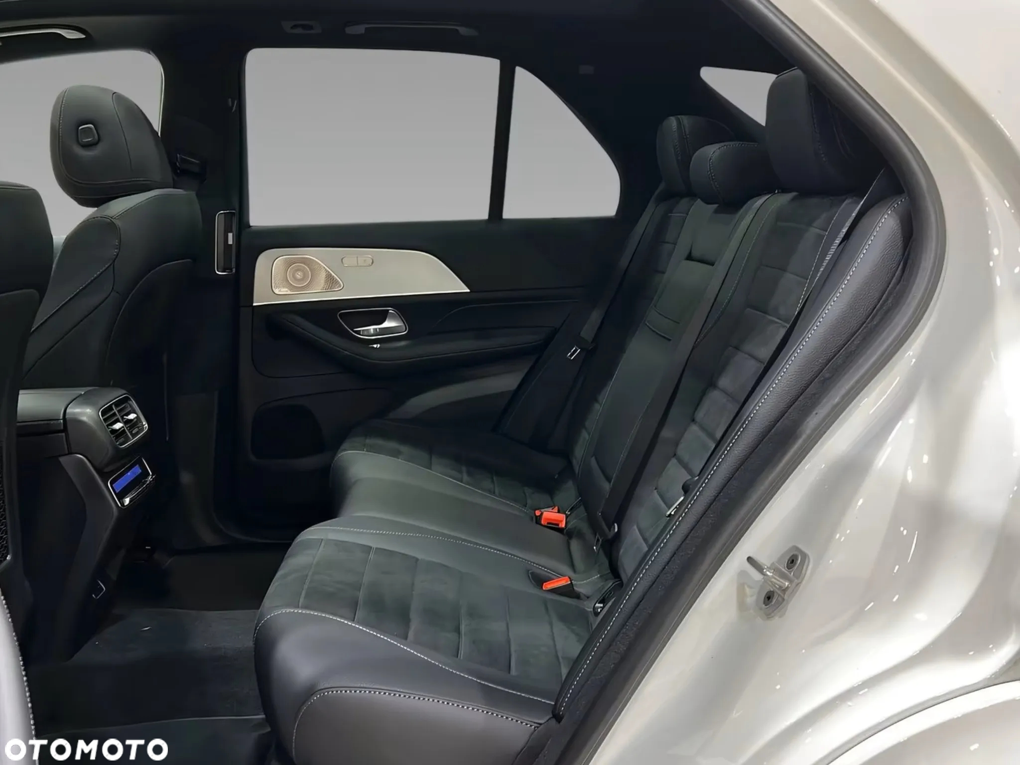 Mercedes-Benz GLE Coupe 300 d mHEV 4-Matic AMG Line - 8