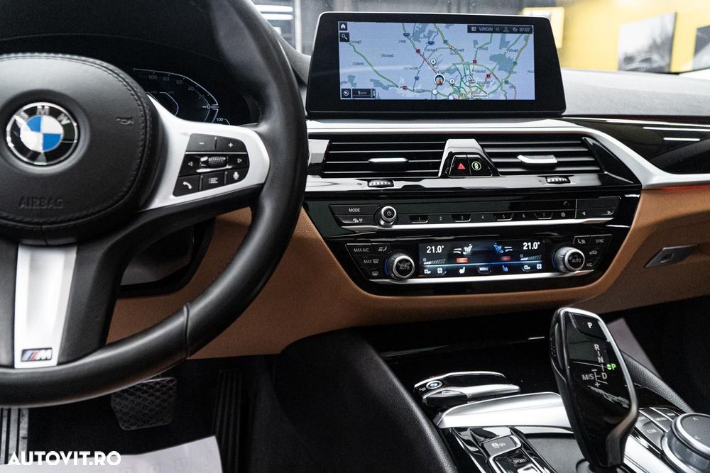 BMW Seria 5 530e iPerformance Aut. Sport Line - 27