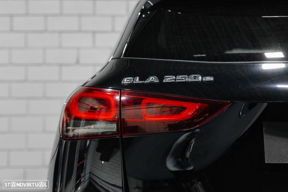 Mercedes-Benz GLA 250 e 8G-DCT AMG Line - 43