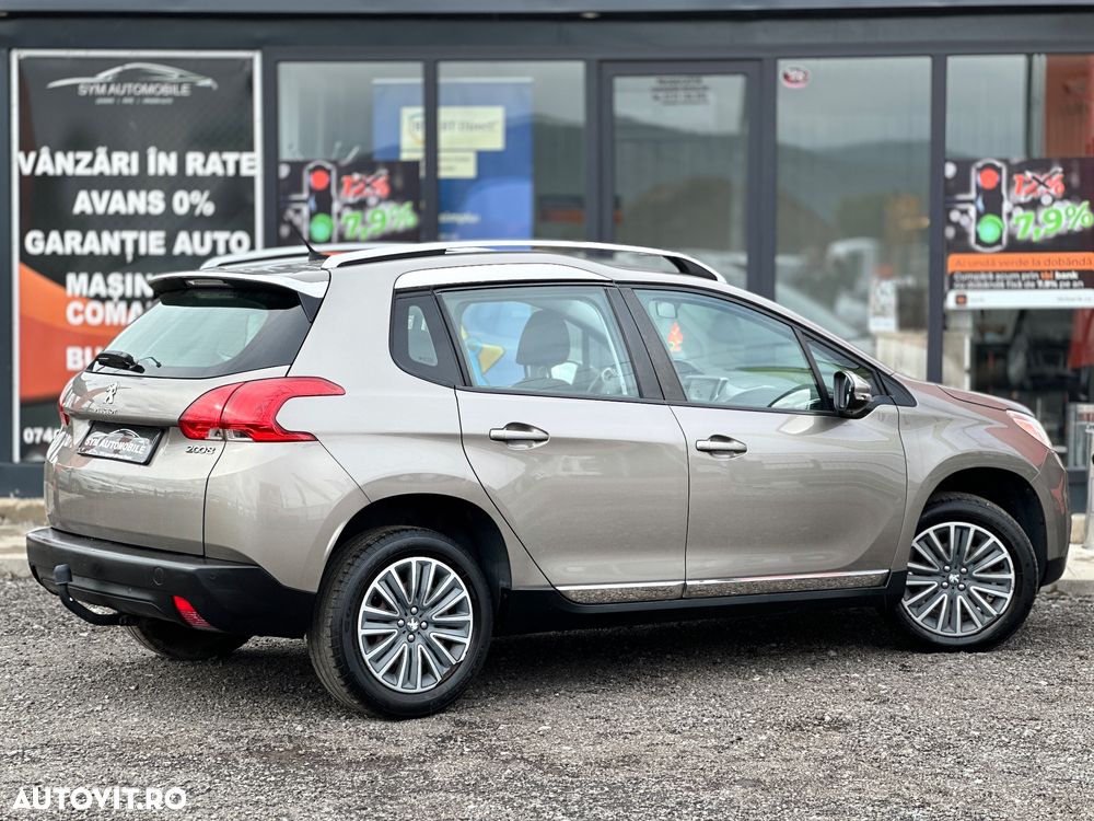Peugeot 2008 1.2 L PureTech Allure - 3