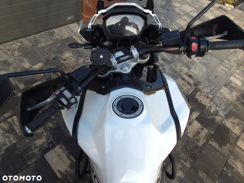 Triumph Tiger - 12