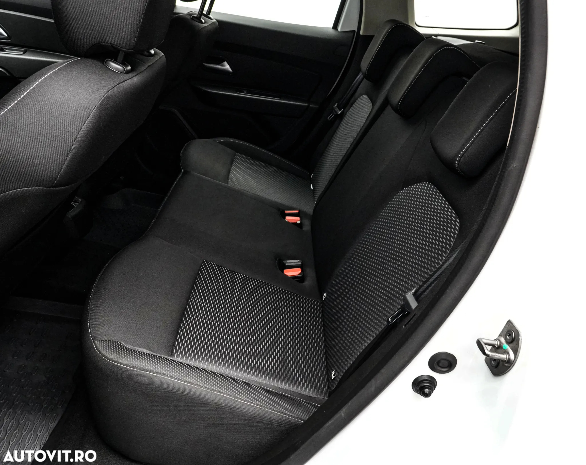 Dacia Duster 1.5 Blue dCi 4WD Essential - 13