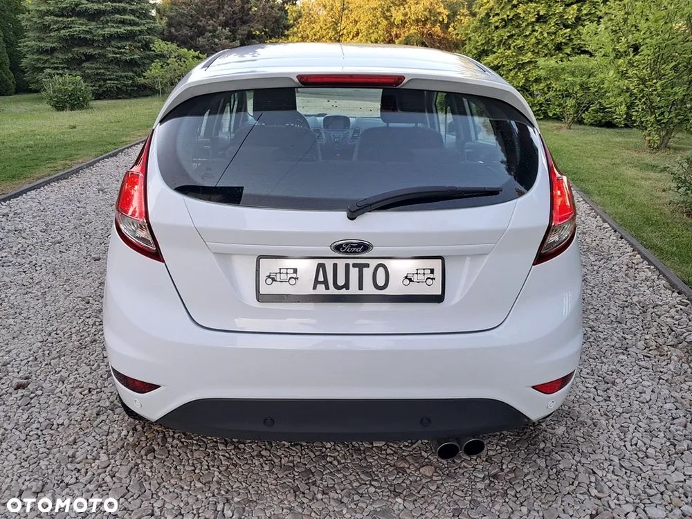 Ford Fiesta 1.25 Celebration - 6