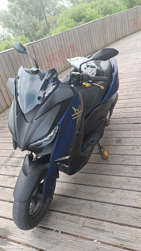 Yamaha X-Max - 7