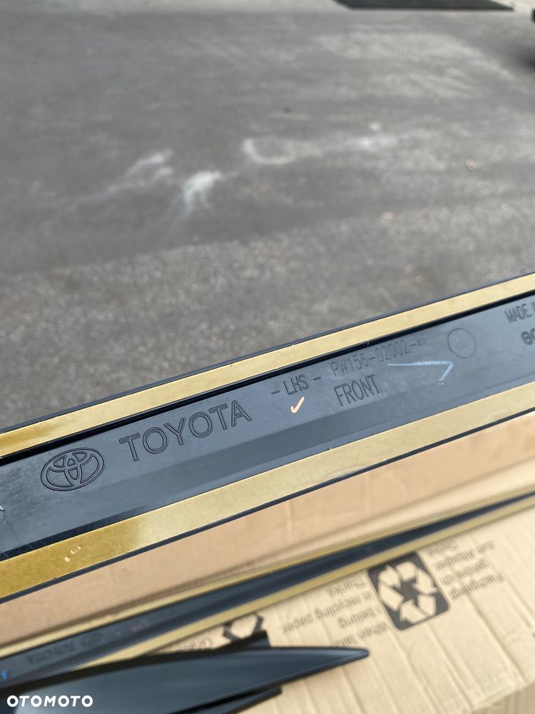 TOYOTA AURIS 2 II NOWE ORYGINALNE! LISTWY NA DRZWI KOMPLET LISTEW DRZWIOWYCH 4 x LISTWA DRZWI PW156-02002  PW156-02004 PW156-02001 PW156-02003  Wwa - 7