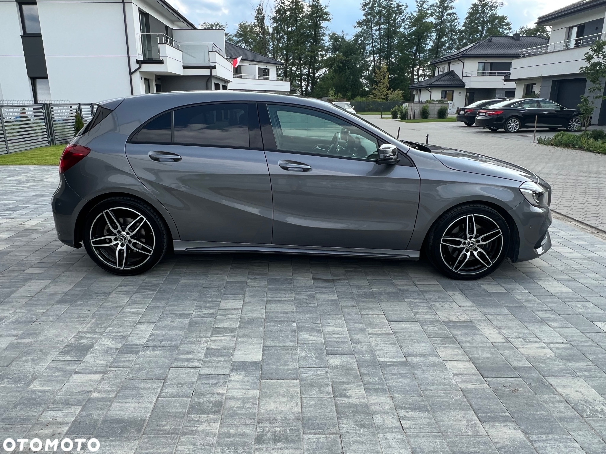 Mercedes-Benz Klasa A 220 4-Matic AMG Line - 4