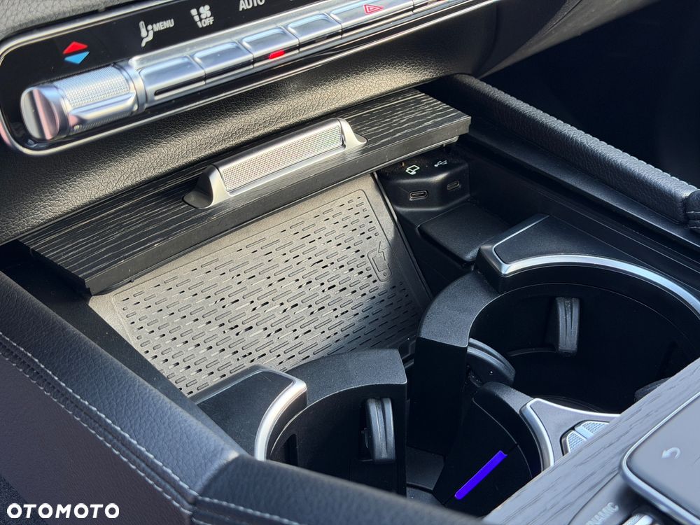 Mercedes-Benz GLE 300 d 4Matic 9G-TRONIC AMG Line - 23