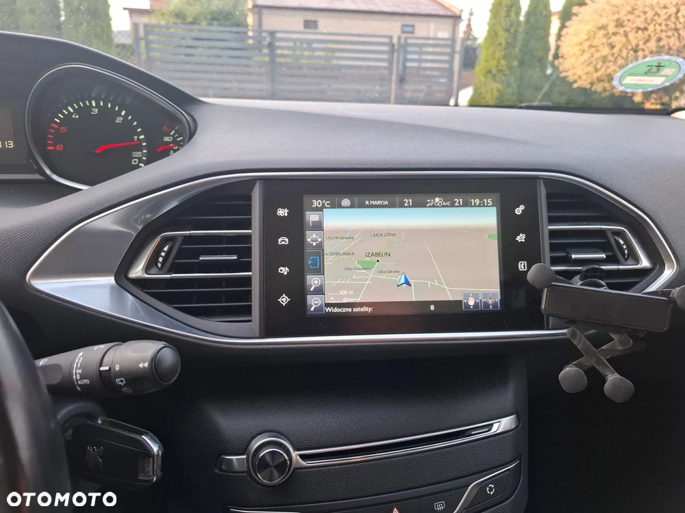 Peugeot 308 1.6 BlueHDi Allure S&S - 16