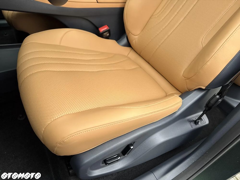 Geely Starray EM-i 1.5 PHEV Max - 13