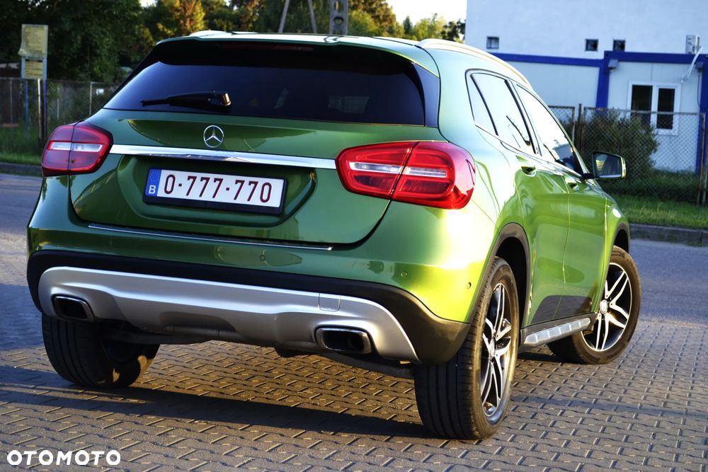 Mercedes-Benz GLA 180 d Activity Edition - 11