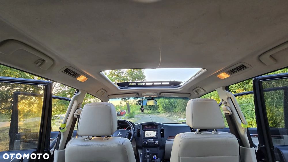 Mitsubishi Pajero 3.2 DID Elegance - 14