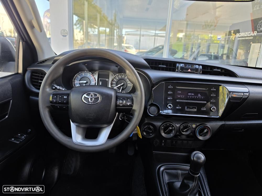 Toyota Hilux 2.4 D-4D 4WD CE 3L - 9