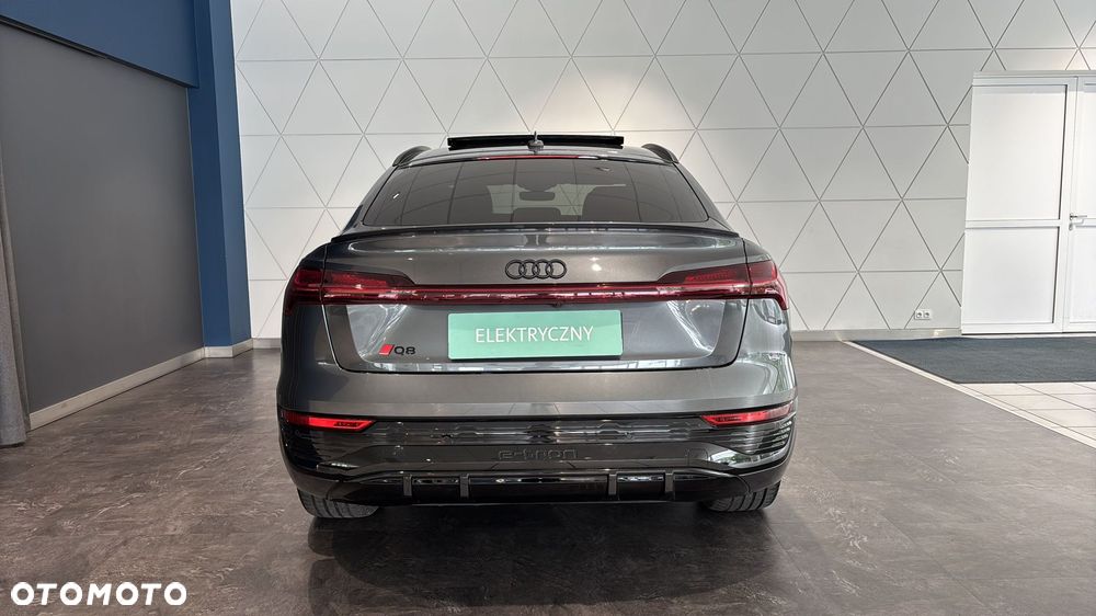 Audi Q8 e-tron - 5