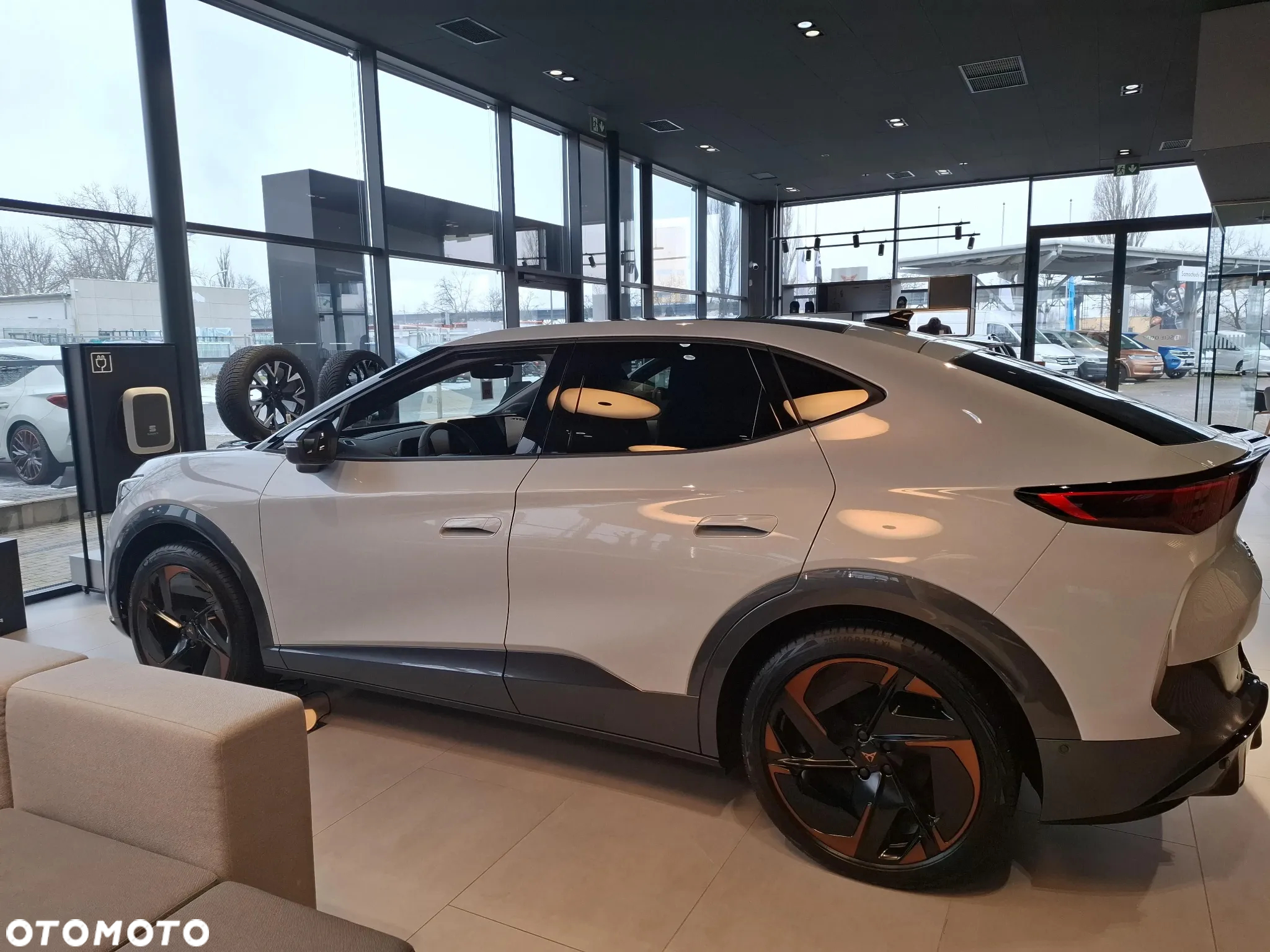 Cupra Tavascan 82kWh 4Drive VZ - 3