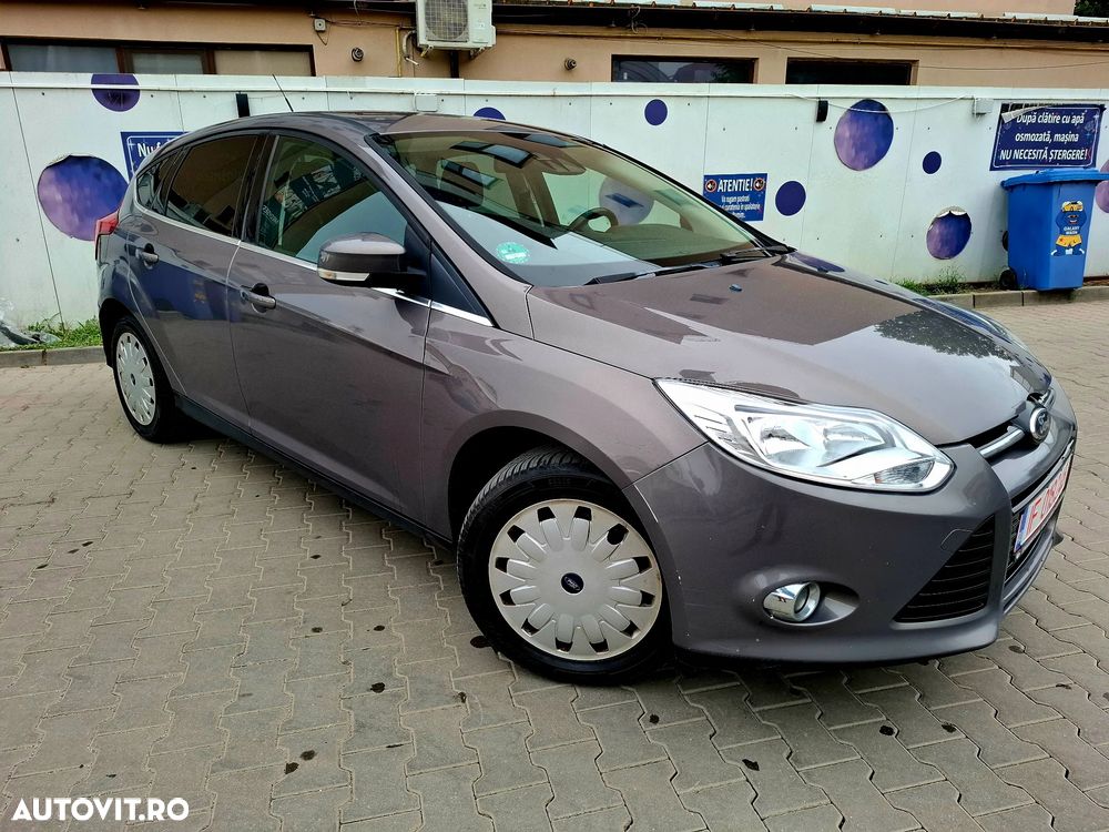 Ford Focus 1.6 TDCI ECOnetic 88g Start-Stopp-System Titanium - 2