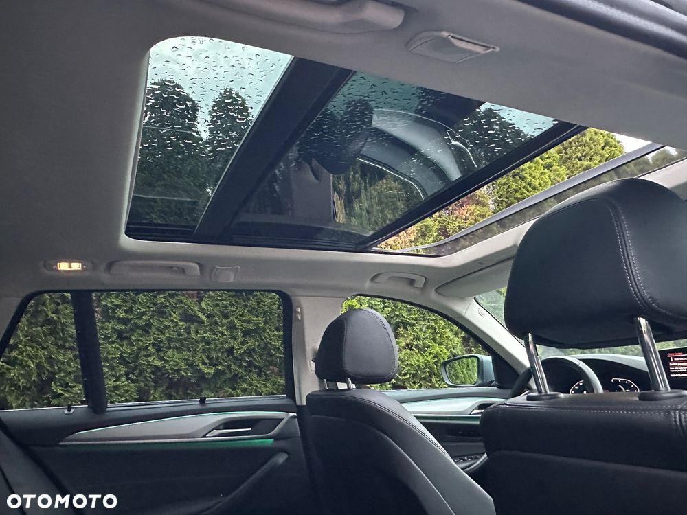 BMW Seria 5 520d Luxury Line sport - 30