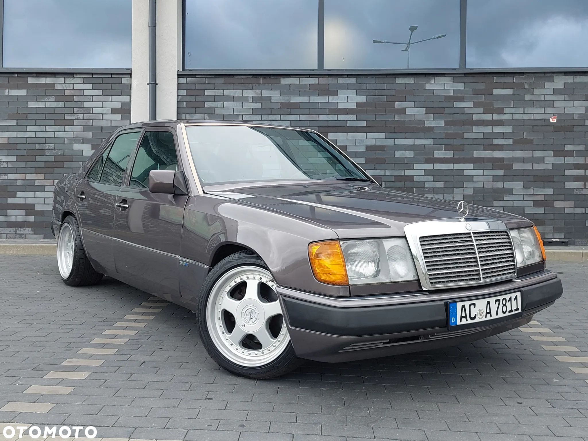 Mercedes-Benz Klasa E 230 - 1