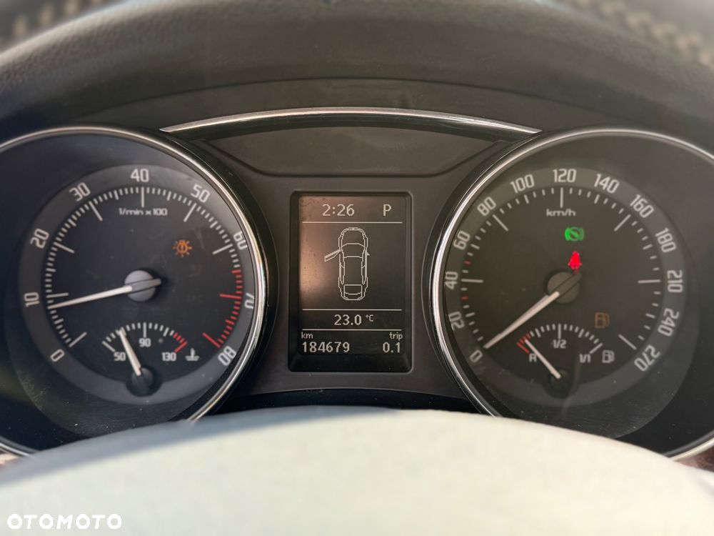 Skoda Superb 1.8 TSI DSG Elegance - 26