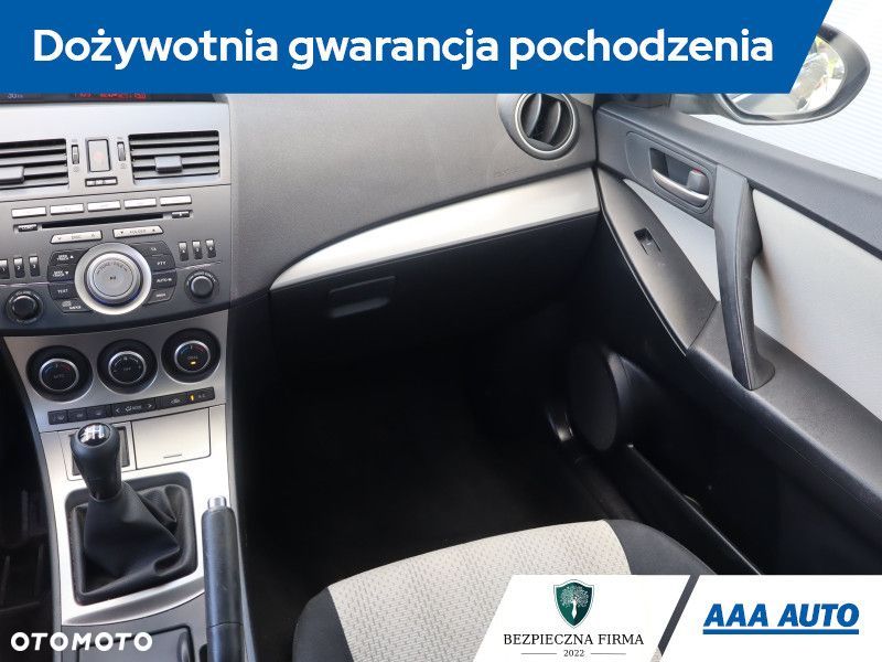 Mazda 3 - 10