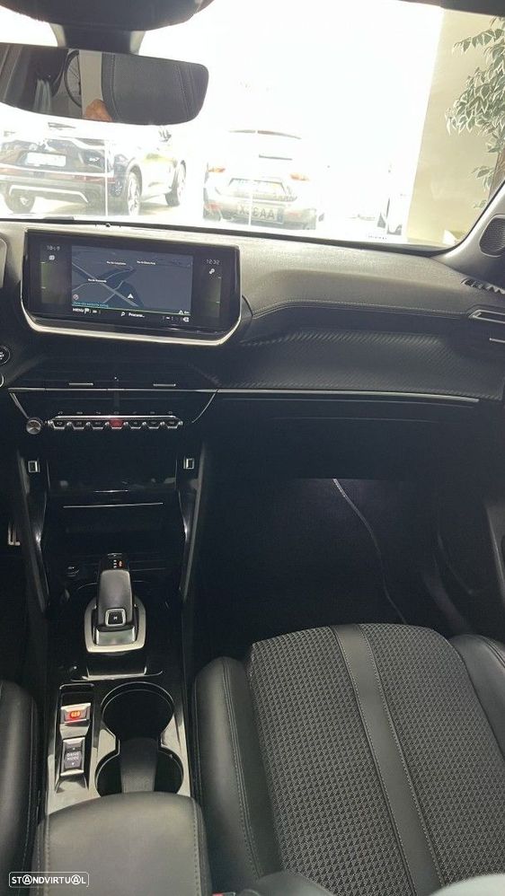 Peugeot 2008 1.2 PureTech GT Line EAT8 - 25