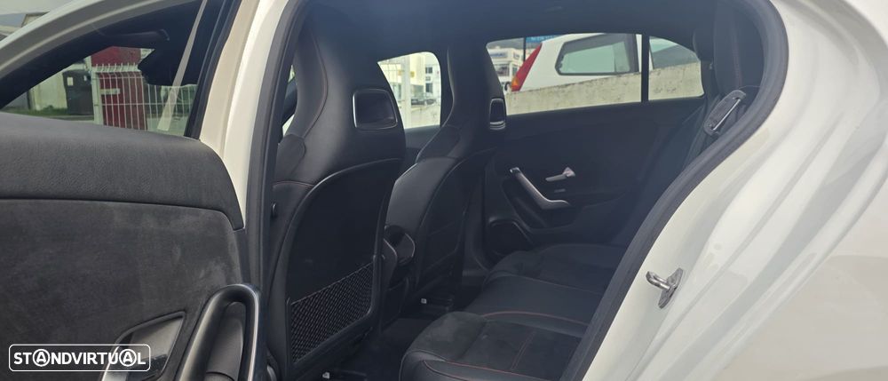 Mercedes-Benz A 180 AMG Line - 9