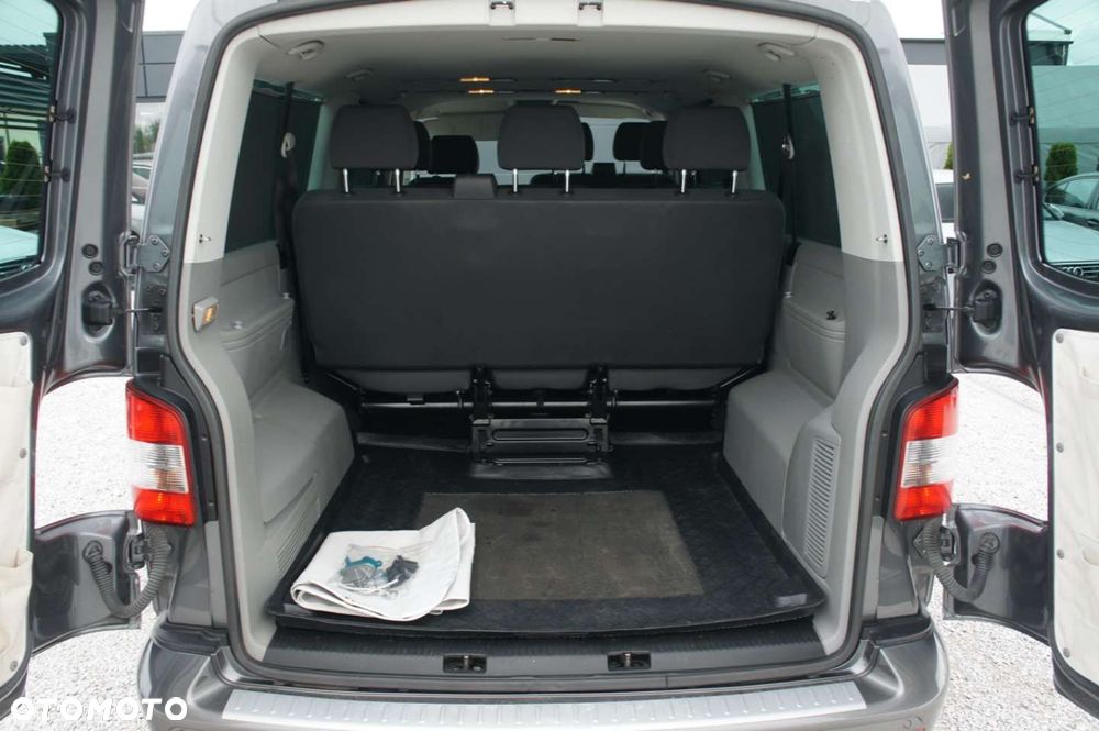 Volkswagen Caravelle - 21