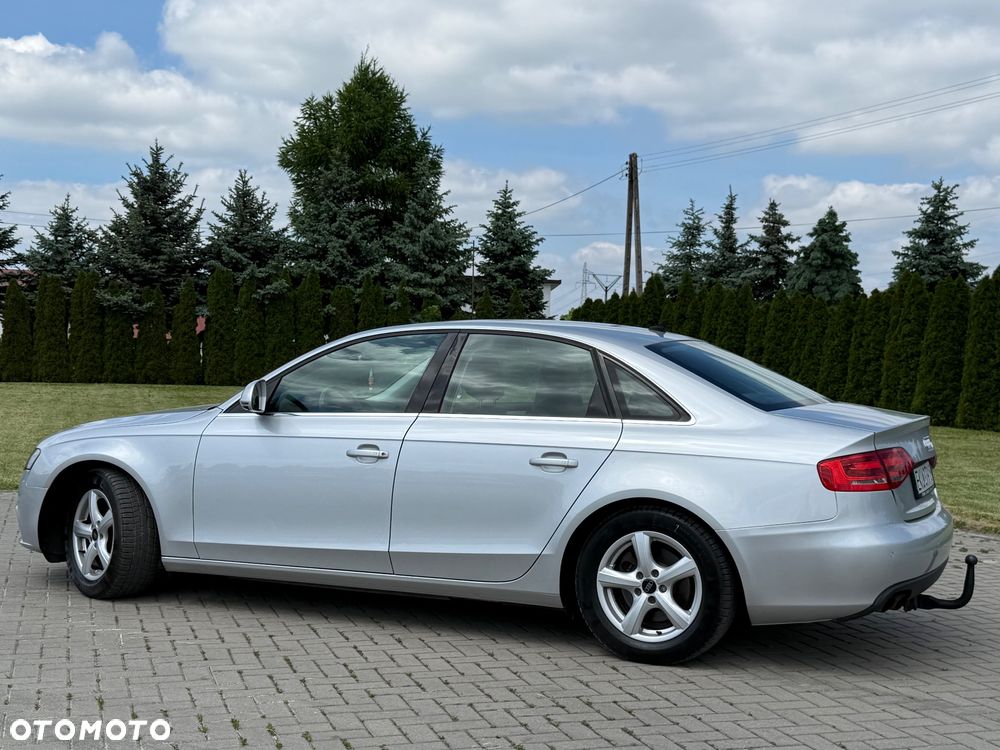 Audi A4 Limousine - 8