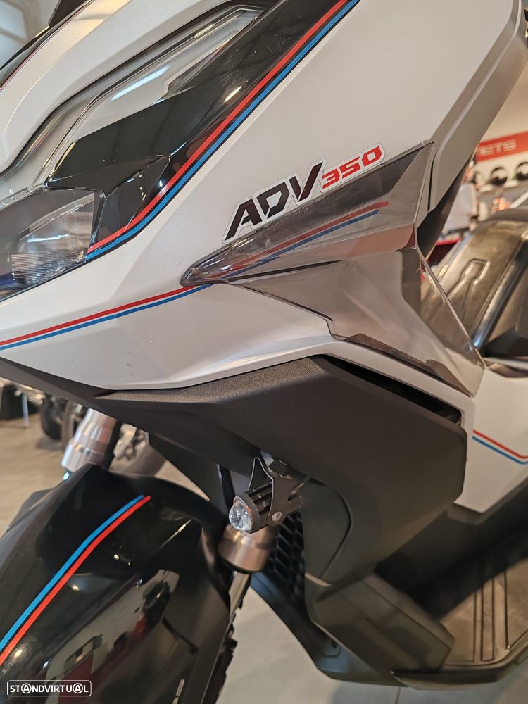 Honda ADV - 11