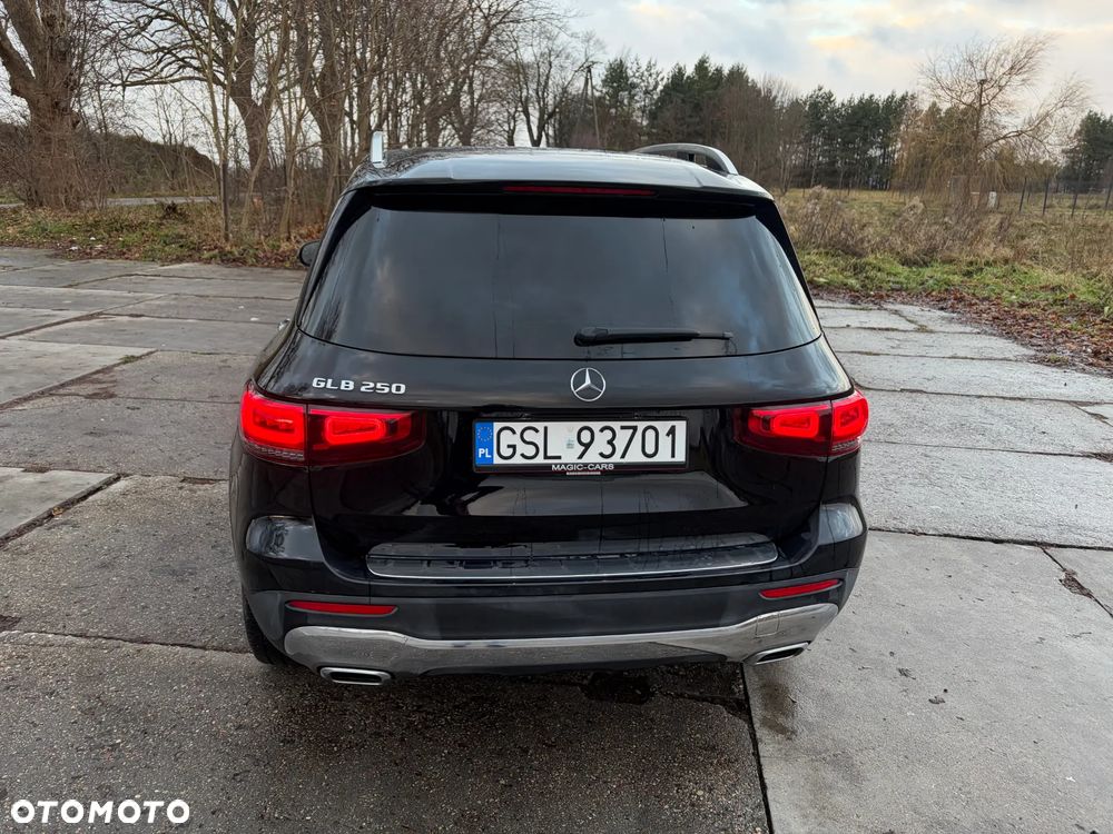 Mercedes-Benz GLB 250 8G-DCT Edition 1 - 3