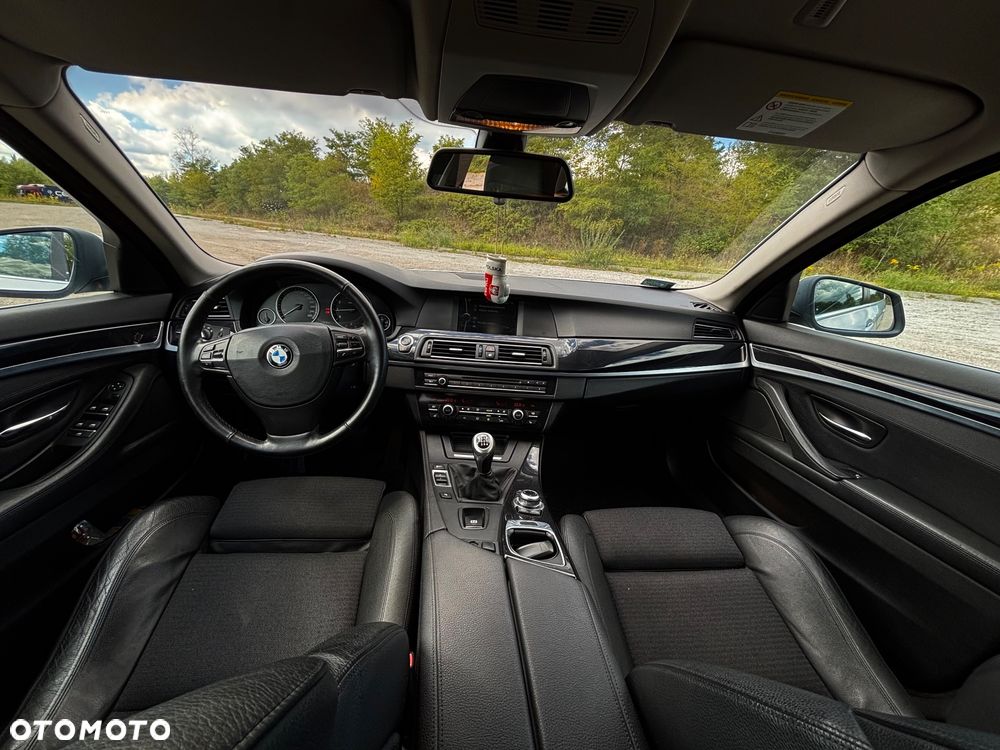 BMW Seria 5 520i Luxury Line - 21