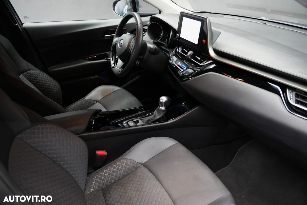 Toyota C-HR 1.8 HSD 122 CP 4x2 CVT Cult - 10