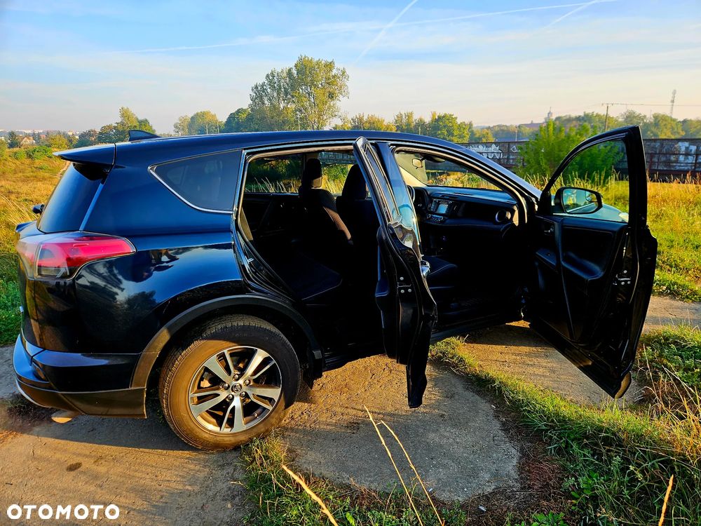 Toyota RAV4 - 6