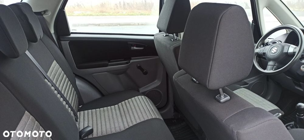 Suzuki SX4 - 23