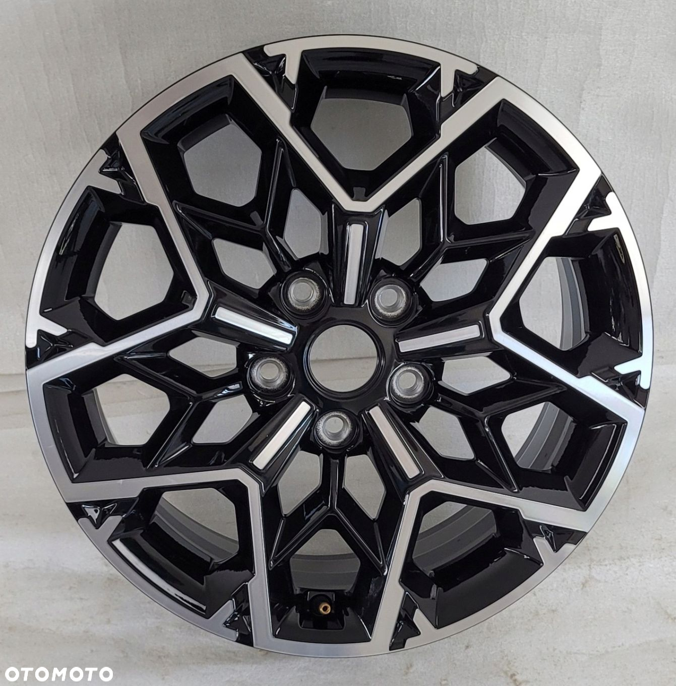 FELGA KIA CEED III PROCEED GT 7X17 ET53 5X114,3 67,1 52910-J7BA0 - 2